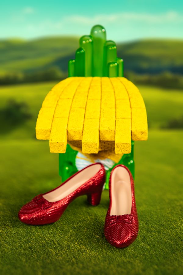 Wizard of Oz - Scaled Ruby Slippers Statuette on Light-up Stand