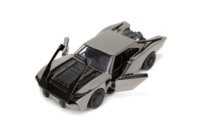 The Batman - Batmobile Chrome Black SDCC 2022 1:24 Scale with Batman